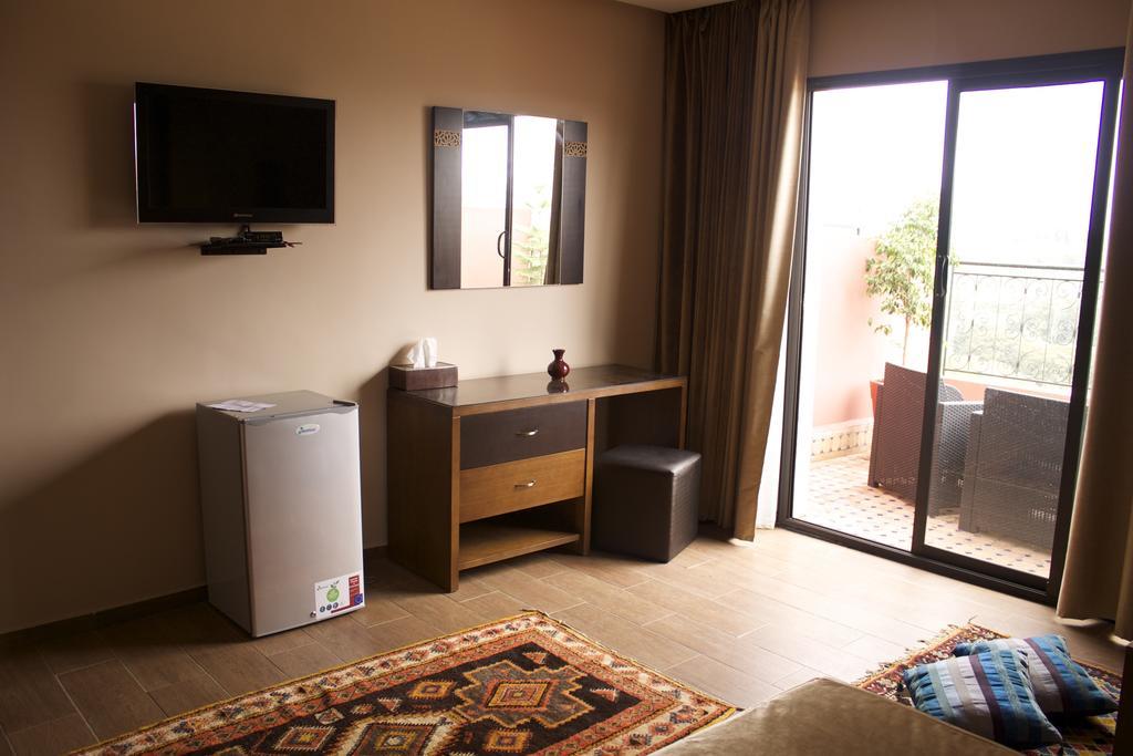 Collier De La Colombe Hotel Meknes Room photo