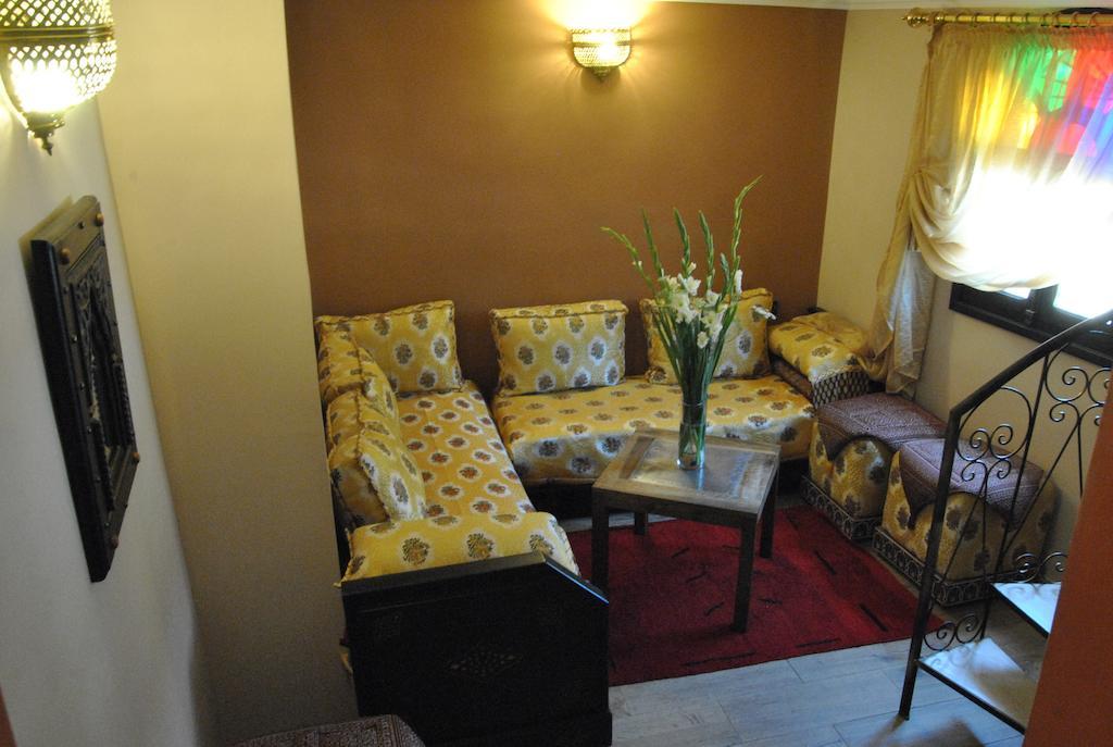 Collier De La Colombe Hotel Meknes Room photo