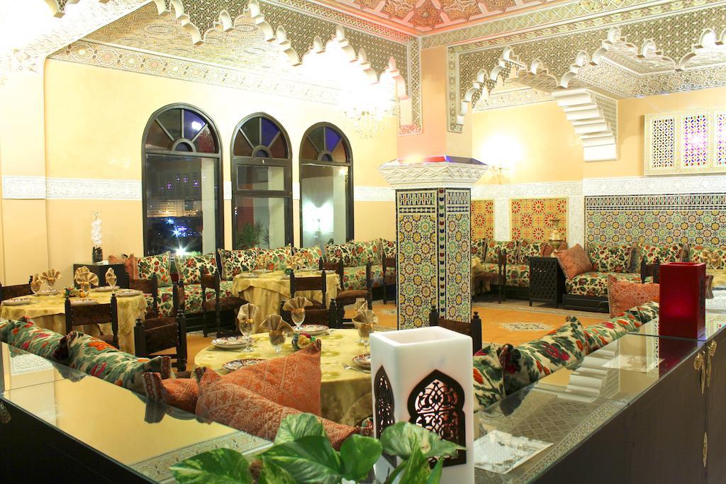 Collier De La Colombe Hotel Meknes Exterior photo